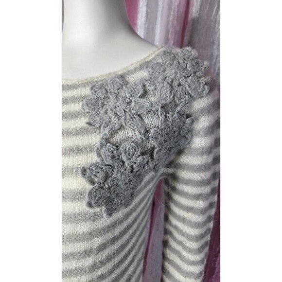 Isaac Mizrahi for Target Alpaca Blend Gray Stripe Sweater Size Medium - Picture 4 of 11